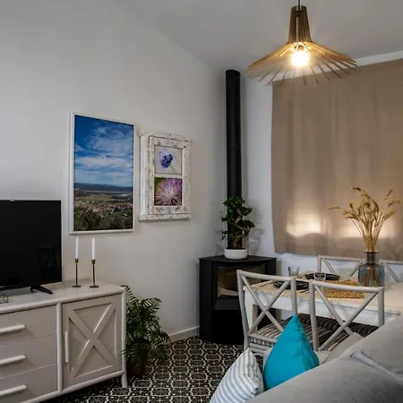 Rurales Helechosa, Tres Penas Apartmán